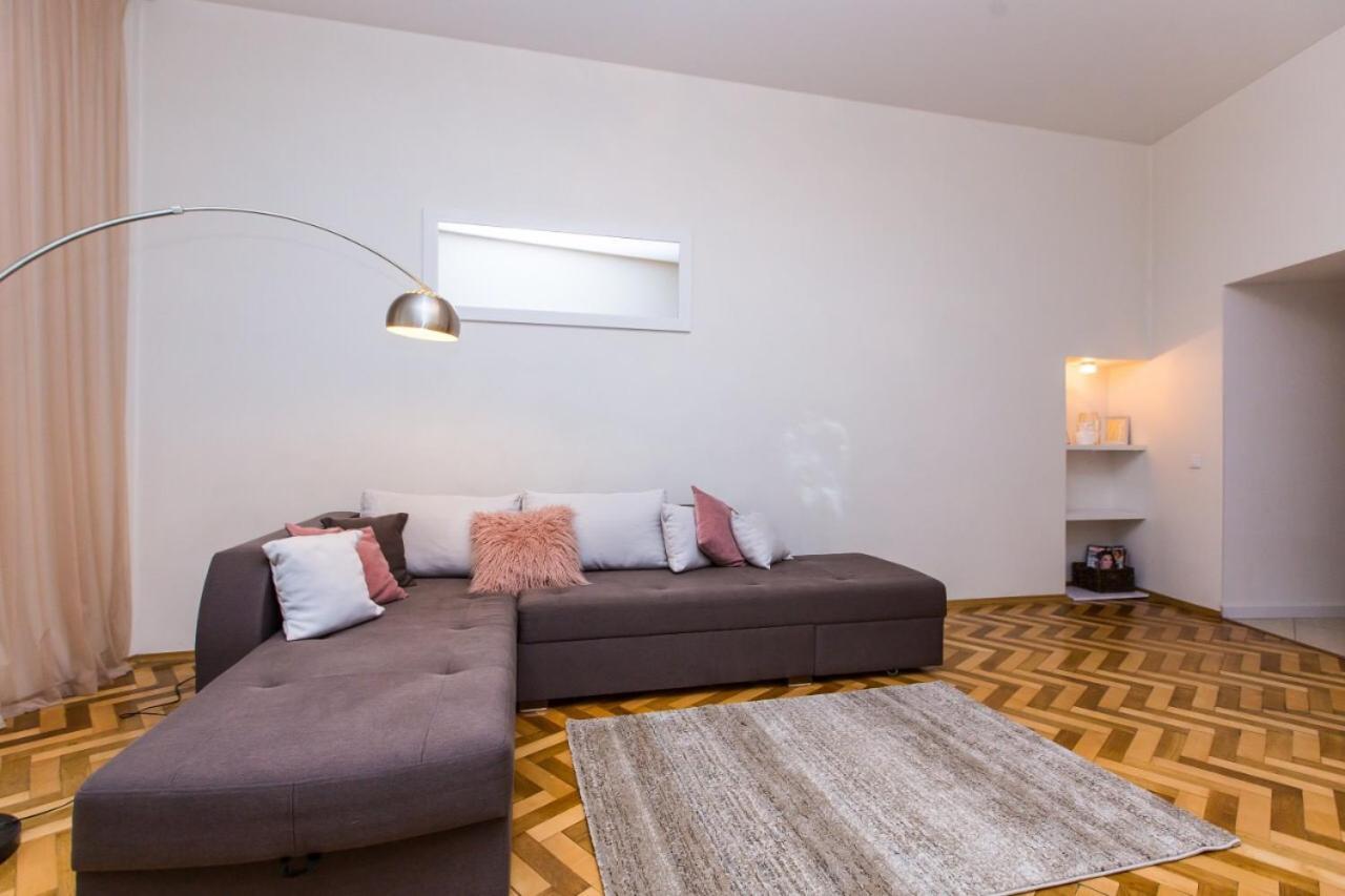 Miamo Apart Гнатюка 18 Lviv Exterior foto